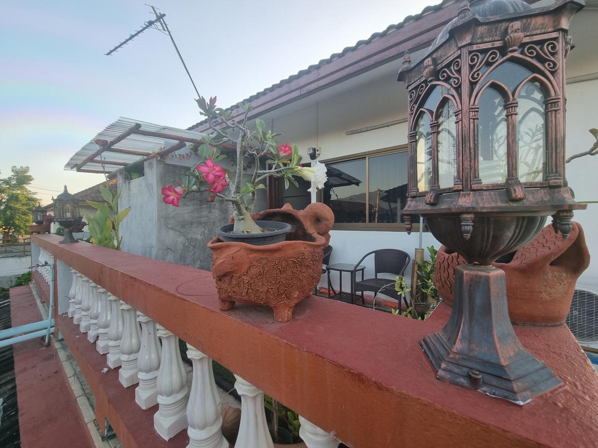 Hom Baan Chiang Mai Hotel Екстериор снимка