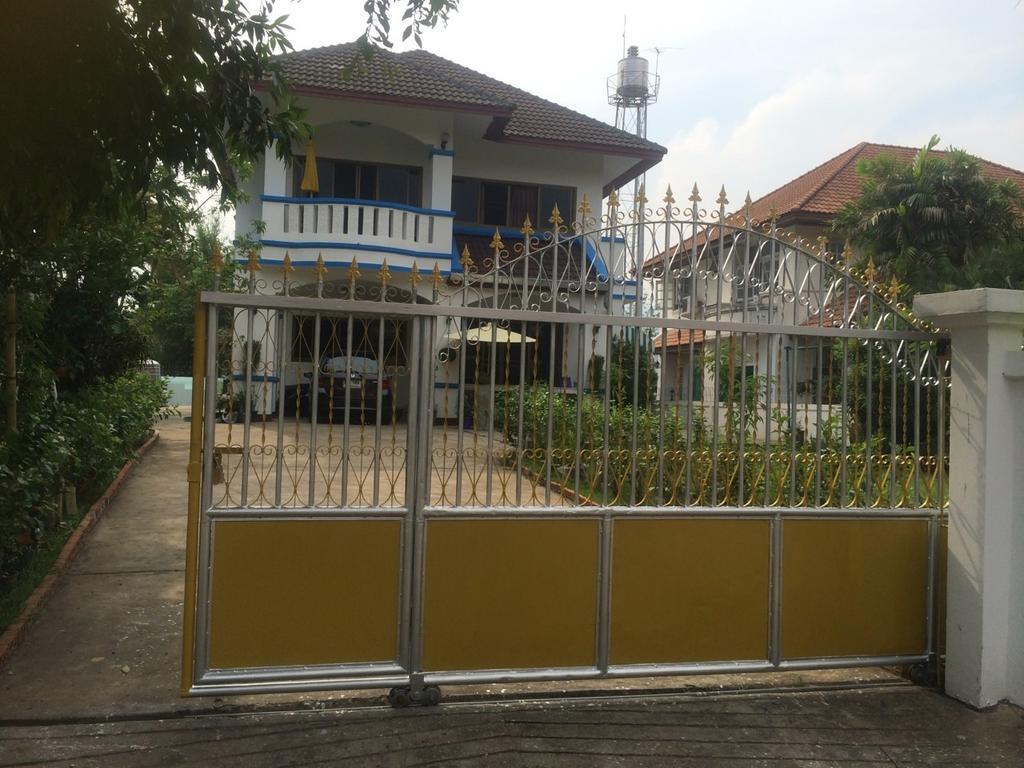 Hom Baan Chiang Mai Hotel Екстериор снимка